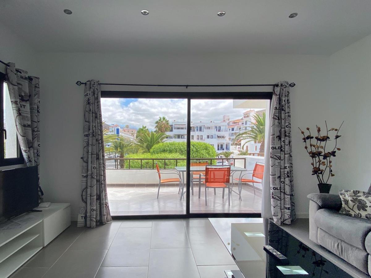 1 Bed Los Cristianos Near The Bus Station Arona  Buitenkant foto